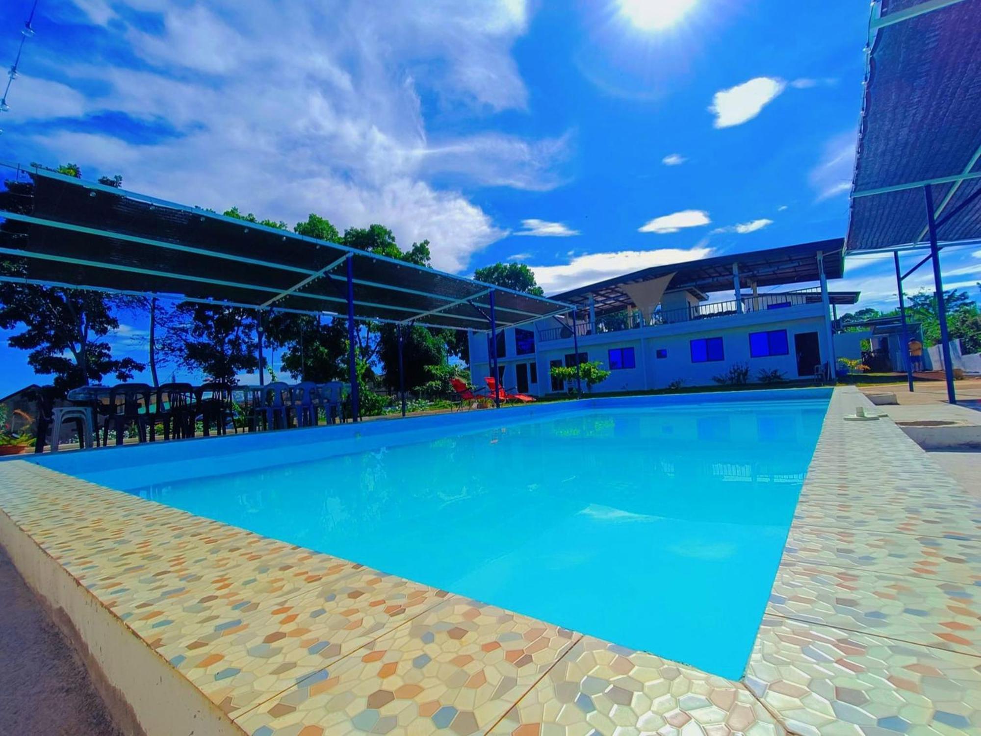 Concetta Tourist Inn Manolo Fortich エクステリア 写真