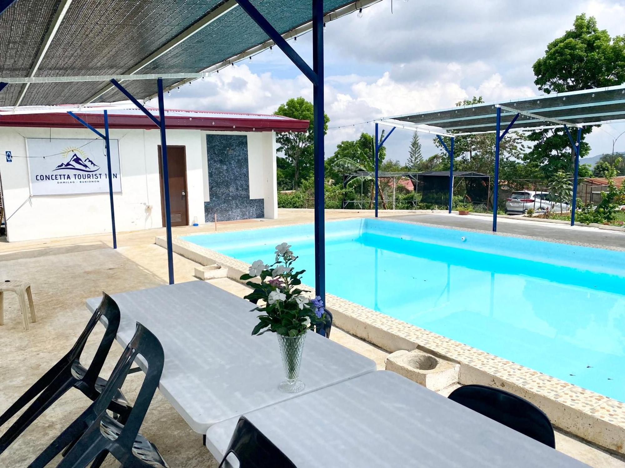 Concetta Tourist Inn Manolo Fortich エクステリア 写真
